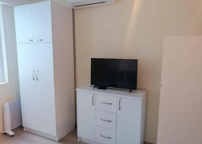 Tiara 152 アパート *